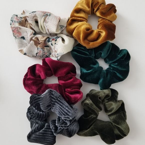 Set of 6 Hair tie Scrunchies - Picture 3 of 4